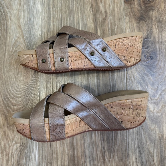 Volatile Women's Mayfield Wedge Sandals Size 11 LNC - Picture 4 of 5